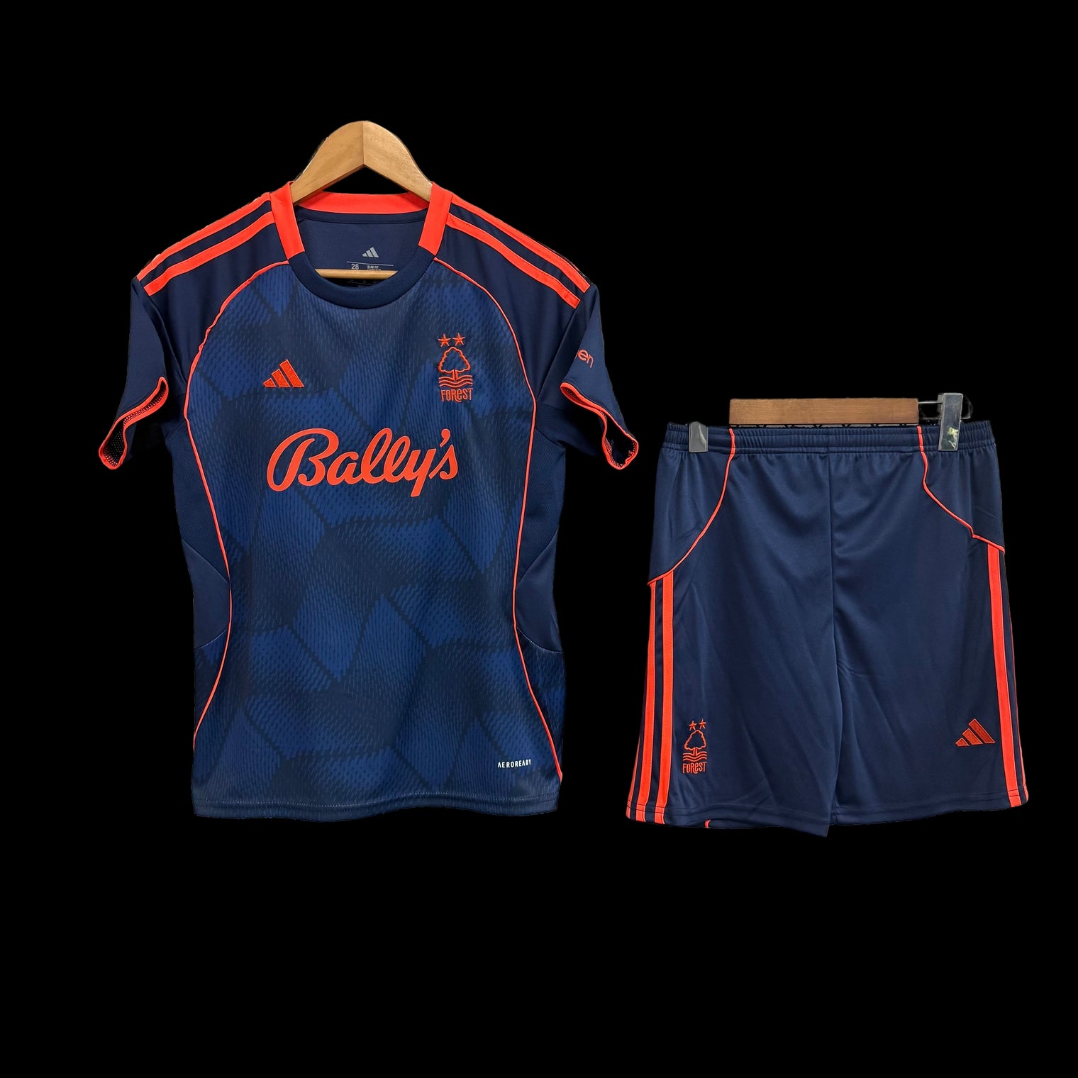 NOTTINGHAM FOREST 25-26 TRAINING KIT