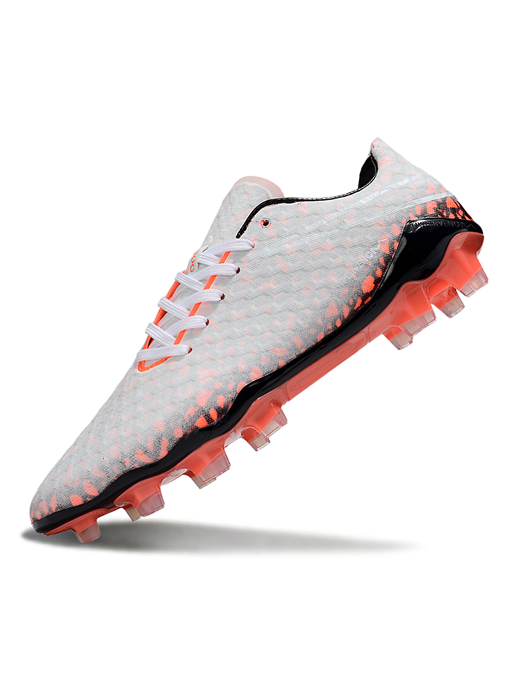 CRAMPONS HYPERVENOM PHANTOM ELITE FG