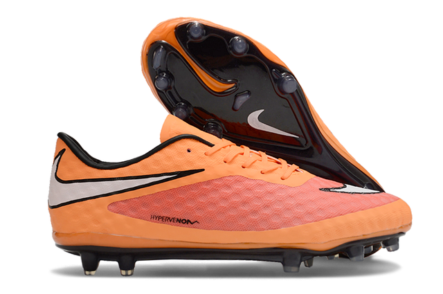 CRAMPONS HYPERVENOM ÉLITE