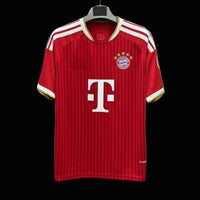 BAYERN 26/27 Domicile